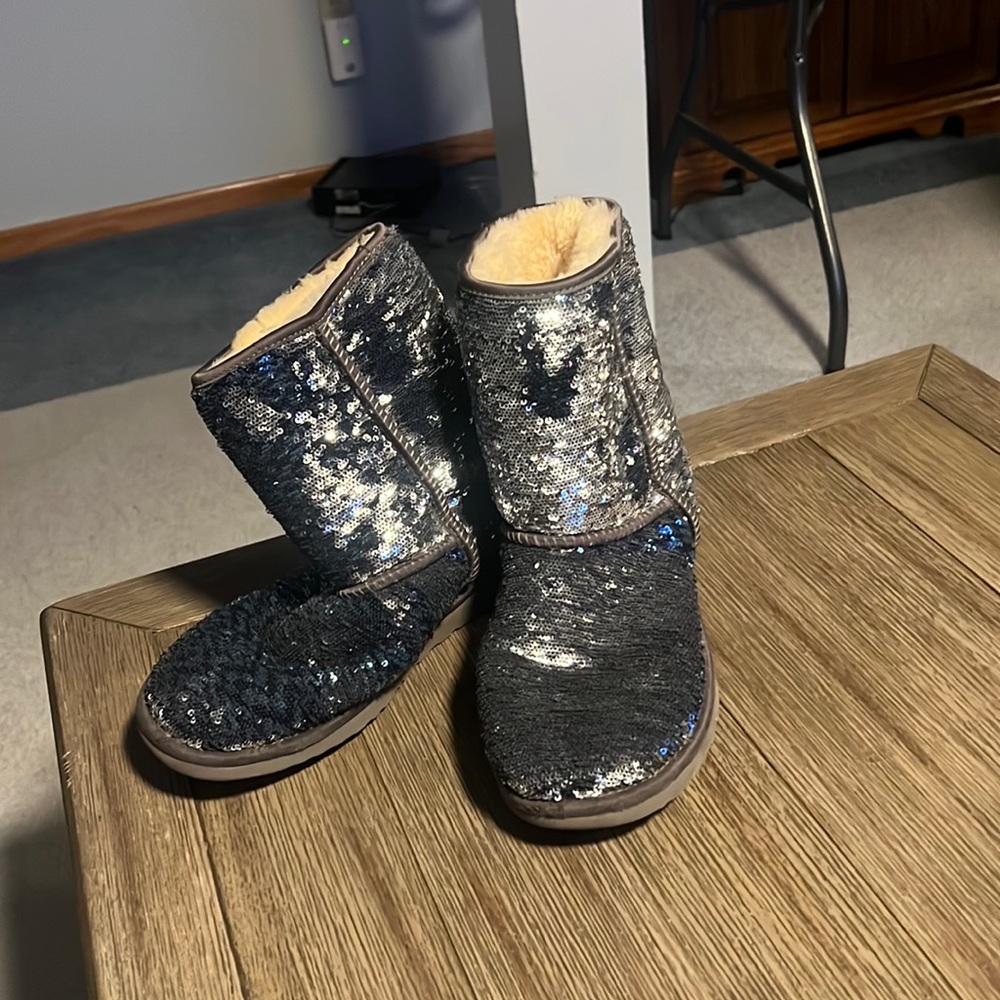 Women’s Classic Short Sequin Boot Ugg Australia Genuine Sheepskin Fur